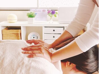 カオノツボ(kaonotubo)/施術風景~背面