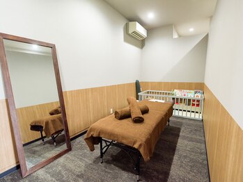 ヨウケイ 整体院(YOHKEI)の写真/産後ママ支持◎お子様と一緒の空間×完全個室完備!周りを気にせず通えます!