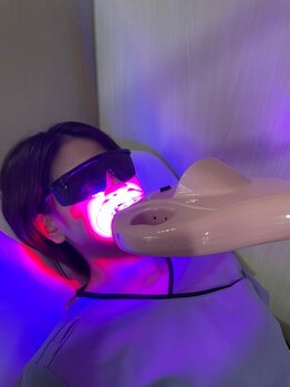 ロイヤルラウンジホワイトニング 銀座店/セルフホワイトニング風景2