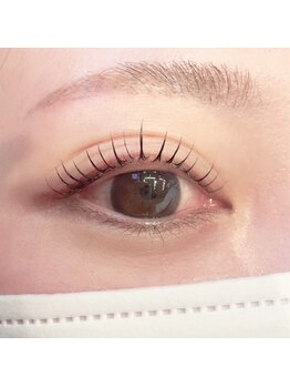 ウルタス ヘアー バイハル(Uru+ hair by haru)の写真/ボリュームのある目元を演出するまつげパーマ。 ふんわりとした印象的なまつ毛パーマをぜひお試しください