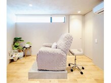 リリィー(Re:ry)の雰囲気(ふかふかリクライニングソファで思わず眠れる心地よさ)