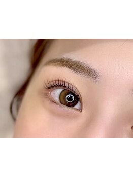 ナチュラル上品な目元にしたい