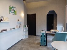 レーヴネイル(REVE NAIL)の雰囲気（明るい雰囲気の入口、受け付け☆）