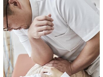 亀有成る鍼灸整骨院/整体