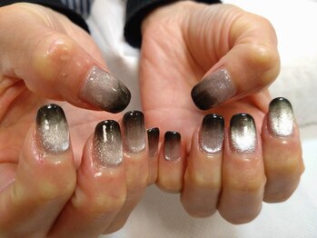 ネイルネイル 南森町店(nailnail)/マグネットカラーに先端グラデ