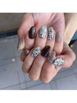 トータルサロン 白べぇーっ プラス/ツイードネイル