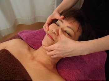 ティアス(t-us)/【小顔矯正】整顔オステオパシー