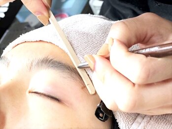 まつげラボ ビオラ 本川越店(Labo viola)/黄金比で似合わせ眉へ