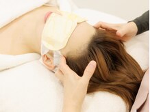 首、肩、頭皮をしっかりほぐしていきます。