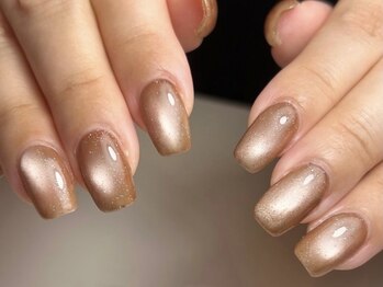 サロン チッチ(Salon titti)の写真/【家事/育児にも邪魔にならないシンプルネイル♪】人気のマグネットジェルも豊富に取り揃えております♪