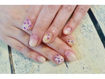 モノトーン(MONOTONE)/