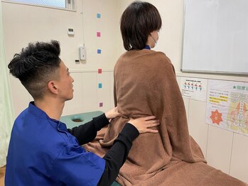 ゼロスポ鍼灸 整骨院 美野島/姿勢、歪みを分析！