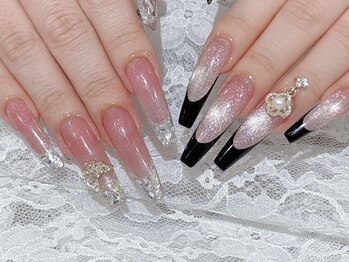 ドールネイル(DOLL NAIL)の写真/毎月変わる*シンプル韓国アートネイルがおすすめ★丁寧なカウンセリング&施術で、可愛いネイルをお届け♪