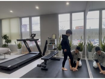 ウェルサス(WELLSUS)/立位姿勢調整は足からが基本