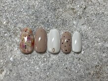 ネイルアンドアイラッシュサロン ミッタ(Mitta)/¥8000-