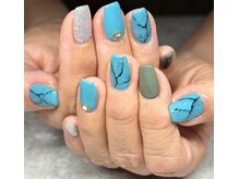 ネイルエリザベス(Nail Elizabeth)の雰囲気（秋の先取りターコイズ♪）