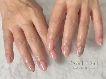 ネイルドール(Nail Doll)/ワンカラーにアートは追加