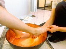 癒しへ導く、フットバス体験