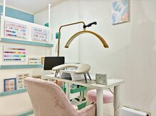 ミューラボ(MU:Lab.)の雰囲気(半個室で周りを気にせず、ネトフリなどの動画を見て過ごせます◎)