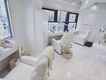 エクシアホワイトニング 渋谷駅西口店/清潔感のある店内