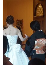 ゴータスディグラシア(Gotas de gracia)/H30,2月挙式新婦様♪自信の背中