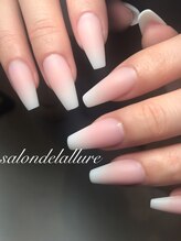 サロンドラリュール(Salon de L'Allure)/