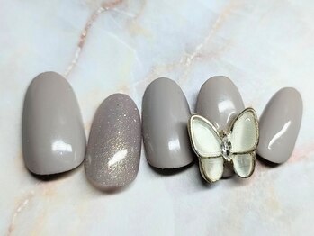 ミュゲットネイル(Muguet nail)/蝶々ネイル