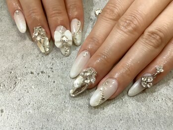 長さ出し☆ビジューネイル