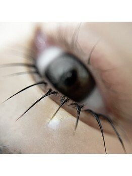 スー 梅田(suu)の写真/【モチ抜群LEDマツエク】従来のマツエクに比べ圧倒的な持続力を実現！オイルクレンジングOKのマツエク◎