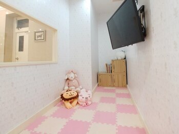 ティンク(Tink)/テレビ付きキッズスペース