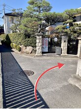 アーナンダ(ananda)/道案内8 こちらの角を右折で当店