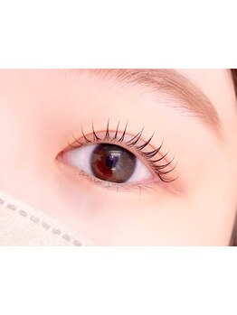 ナチュラル上品な目元にしたい