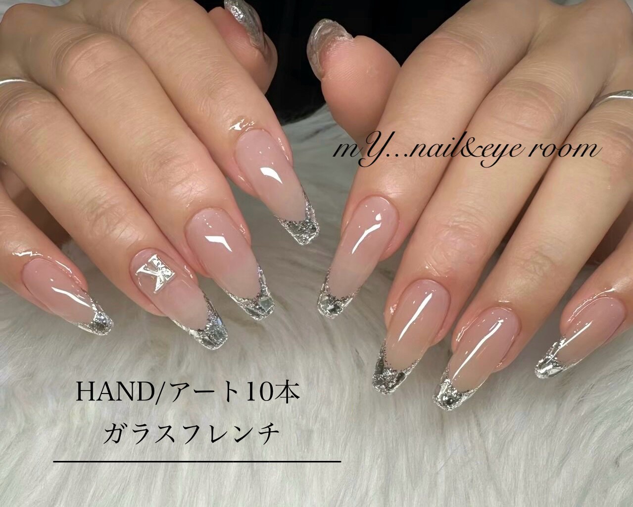 2025年-2026年冬トレンド】イニシャルのネイルデザイン集｜人気順