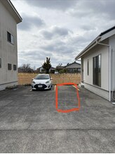 サンナナヨンプラス(374+)/駐車場