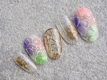 カトルナフ(quatre fois neuf)/手描きのお花のニュアンスネイル
