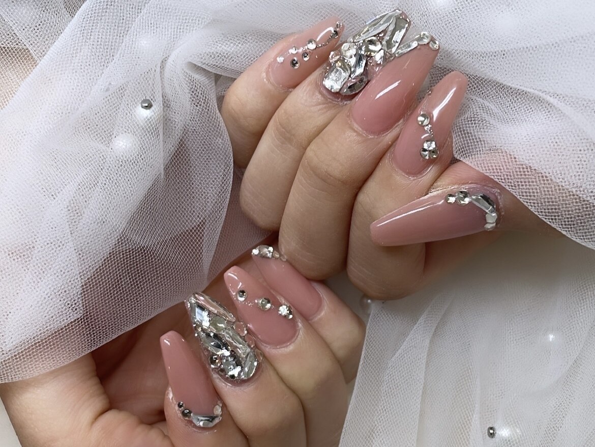 2025年-2026年冬トレンド】埋め尽くしのネイルデザイン集｜人気順｜29