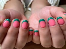 アミュリー ネイル アトリエ(Amury nail atelier)/フレンチ グリーン 韓国ネイル