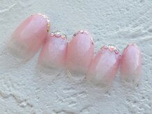 カトルナフ(quatre fois neuf)/くすみピンクのビジューネイル