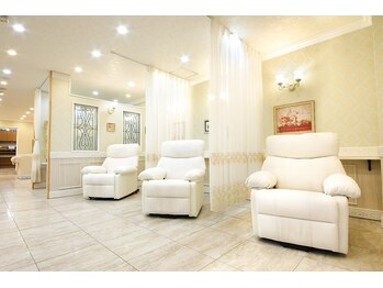 ティンク(Tink)/ふわふわのリクライニングベッド