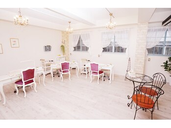 02．難波店の店内写真