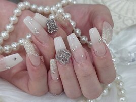 【Ayaka】白グラ