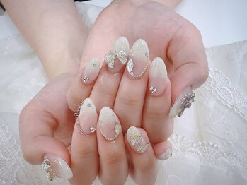 フローラネイルサロン/ホワイト