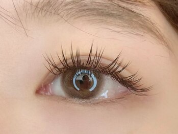 ドリー(DOLLY)の写真/【フラットラッシュ付け放題オフ込み￥6000】中庄隠れ家サロン♪丁寧なカウンセリングで理想の目元に！