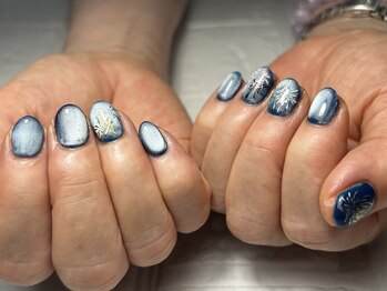 ブリスフルハピネス(Blissful happiness)/夜空に花火ネイル