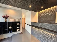 グロッシー(glossy)