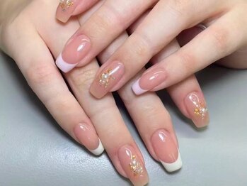 U miの写真/上品で美しい、大人女性のためのシンプルネイル♪オフィスや日常に溶け込むデザインをご用意しております◎