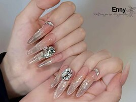 キラキラパーツ×スカルプネイル