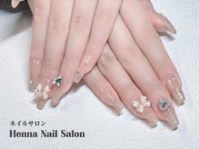 ヘンナコンス(Henna Kongs)/クリア×ビジューネイル