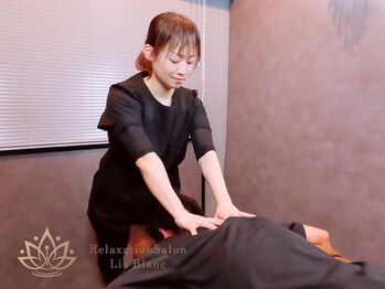 リスブラン 日本橋小伝馬町店/肩の強圧施術◎