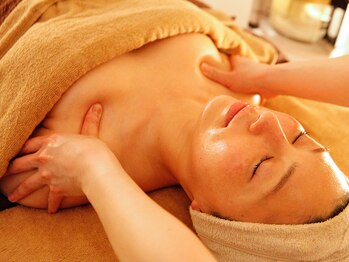 エクリュ 美顔 痩身専門サロン(ecru)/